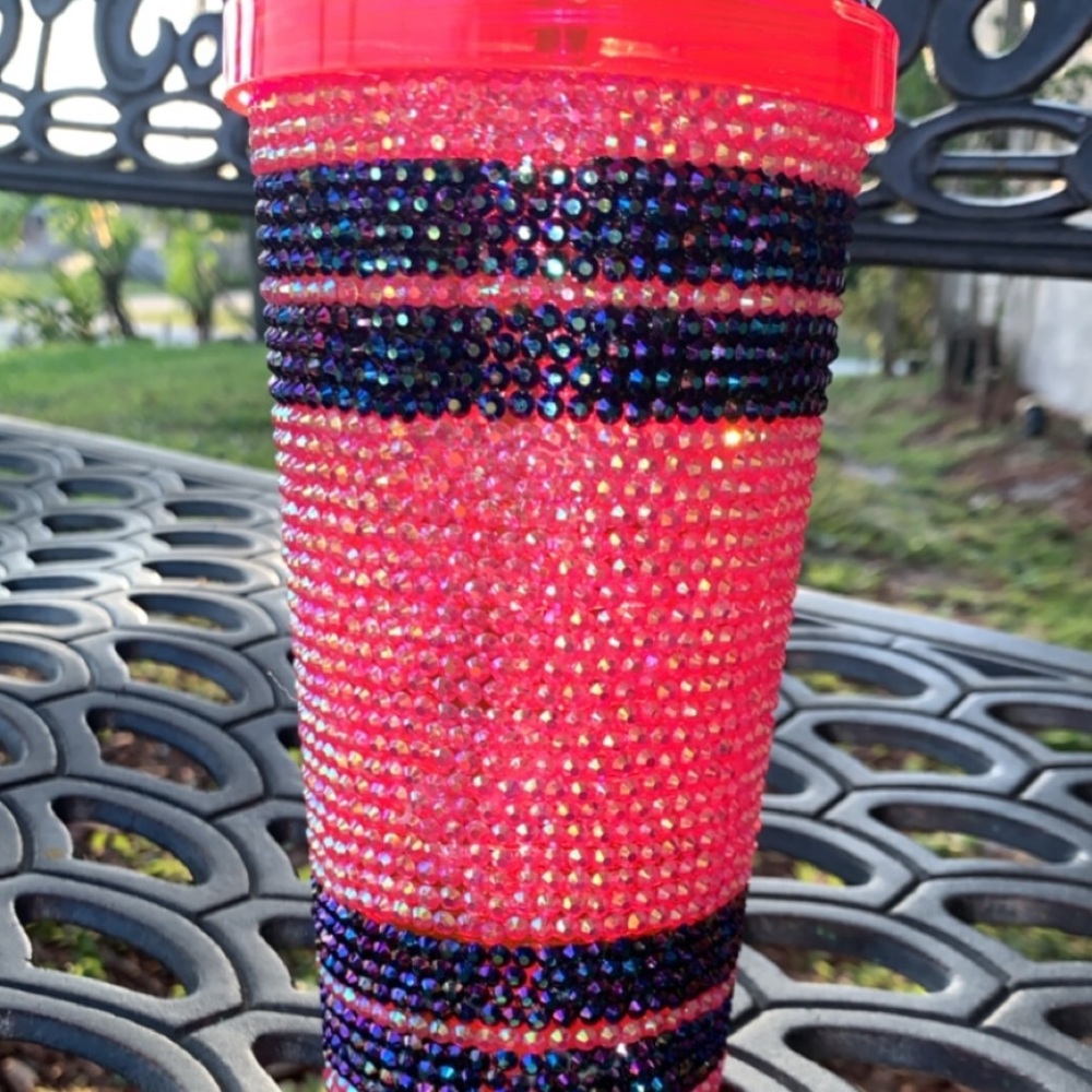 Bling vs cup - Picture 3 of 3